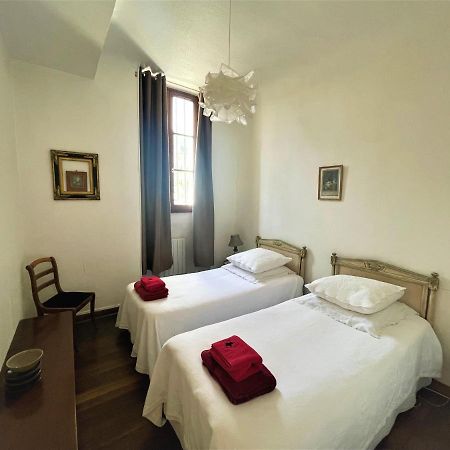 Tres Bel Appartement Dijonnais Place Wilson Gutembert Екстер'єр фото